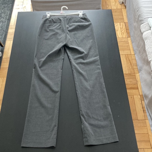 NWOT Uniqlo Grey Business Pants Size 2 - Picture 11 of 16